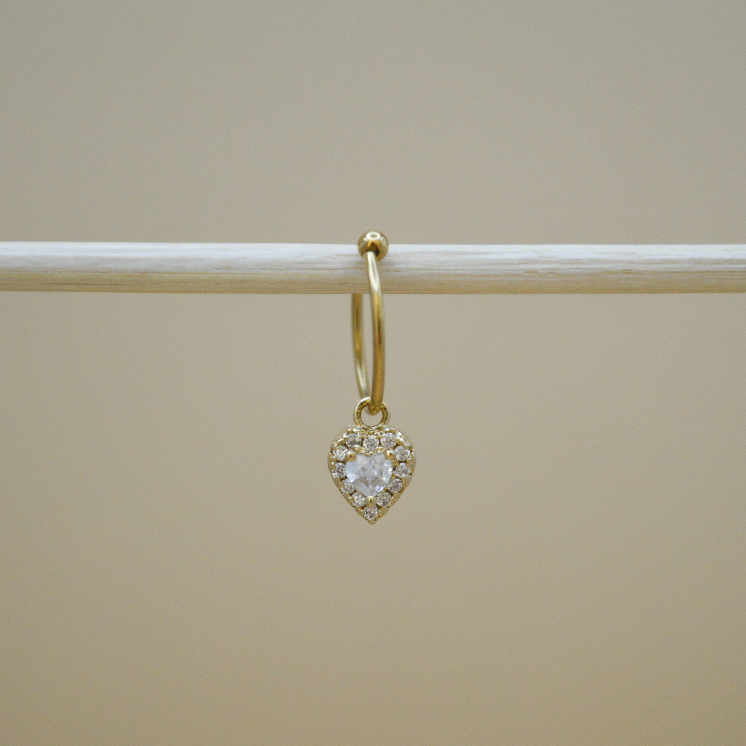 Piercing corazón mini zirconias contorno