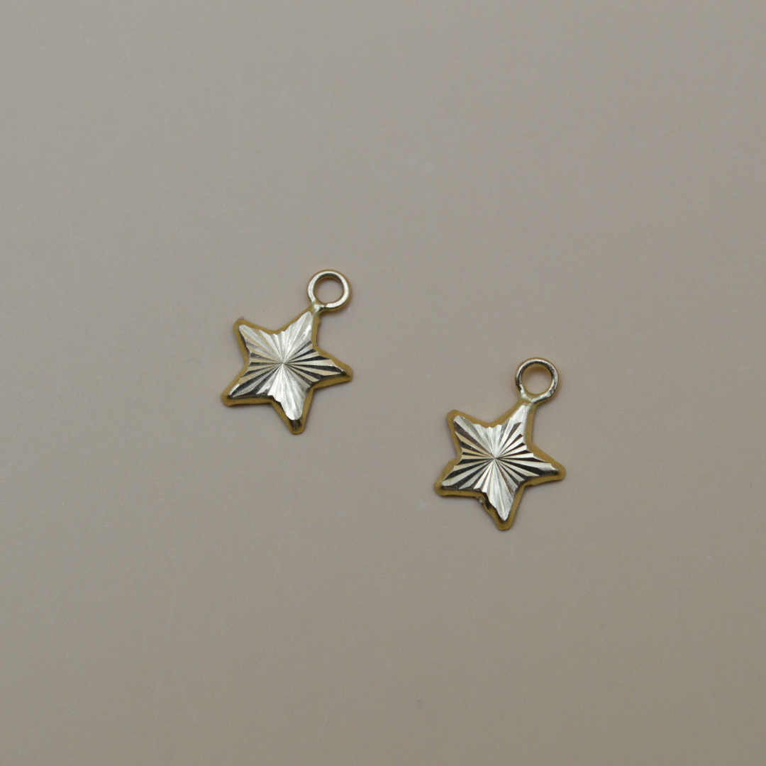 Dijes estrella diamantada - Oro 10K