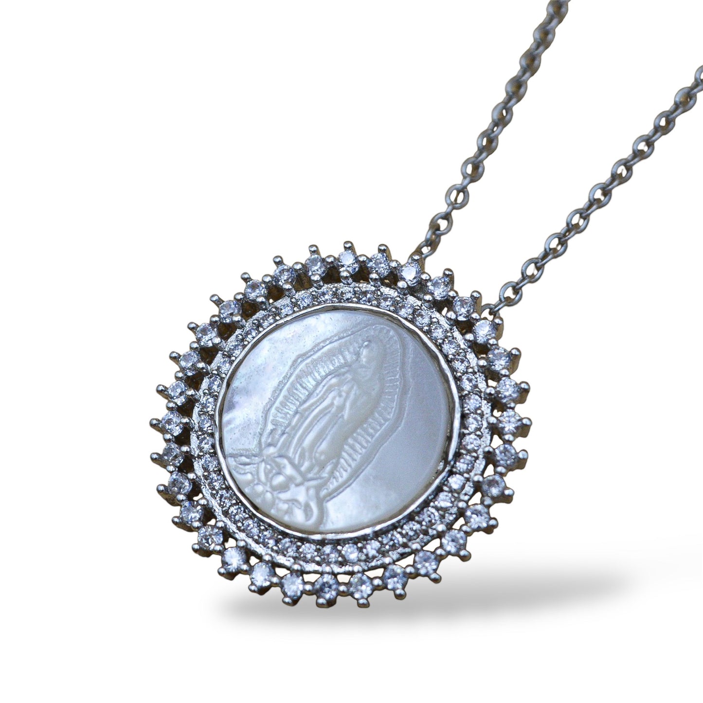 Collar Virgen de Guadalupe madre perla zirconias silver