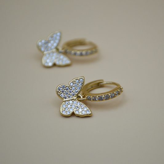 Huggies mariposa grande zirconias