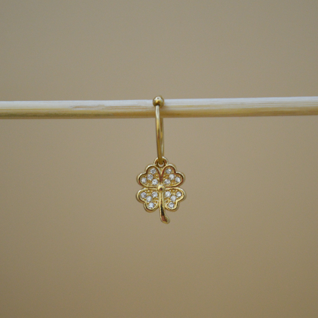 Piercing trébol zirconias