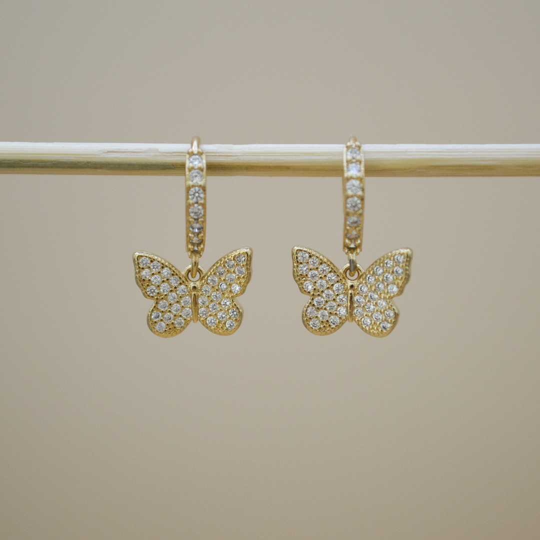 Huggies mariposa grande zirconias