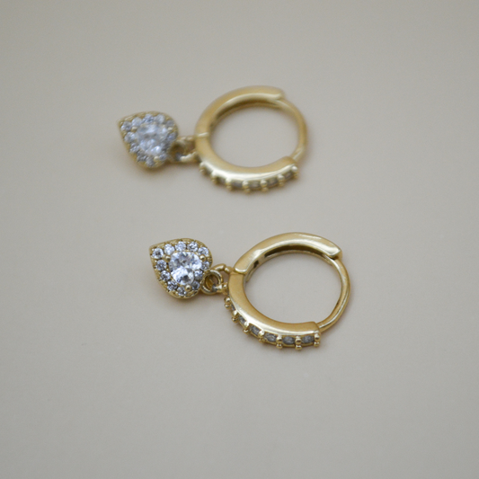 Huggies corazón mini zirconias contorno