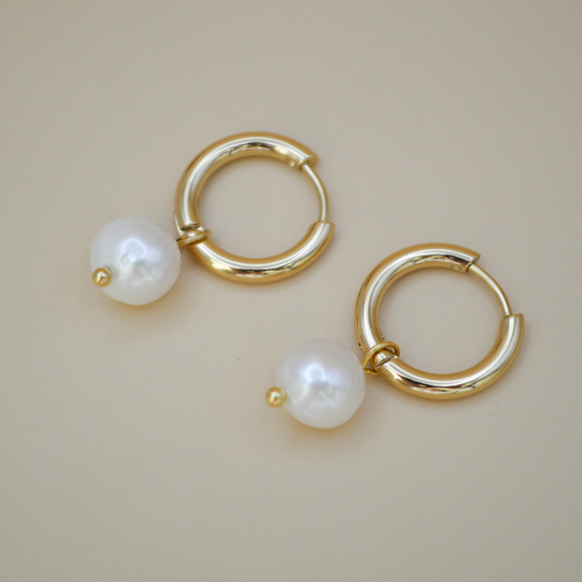 Huggies gold con perla de río colgante (2 en 1)