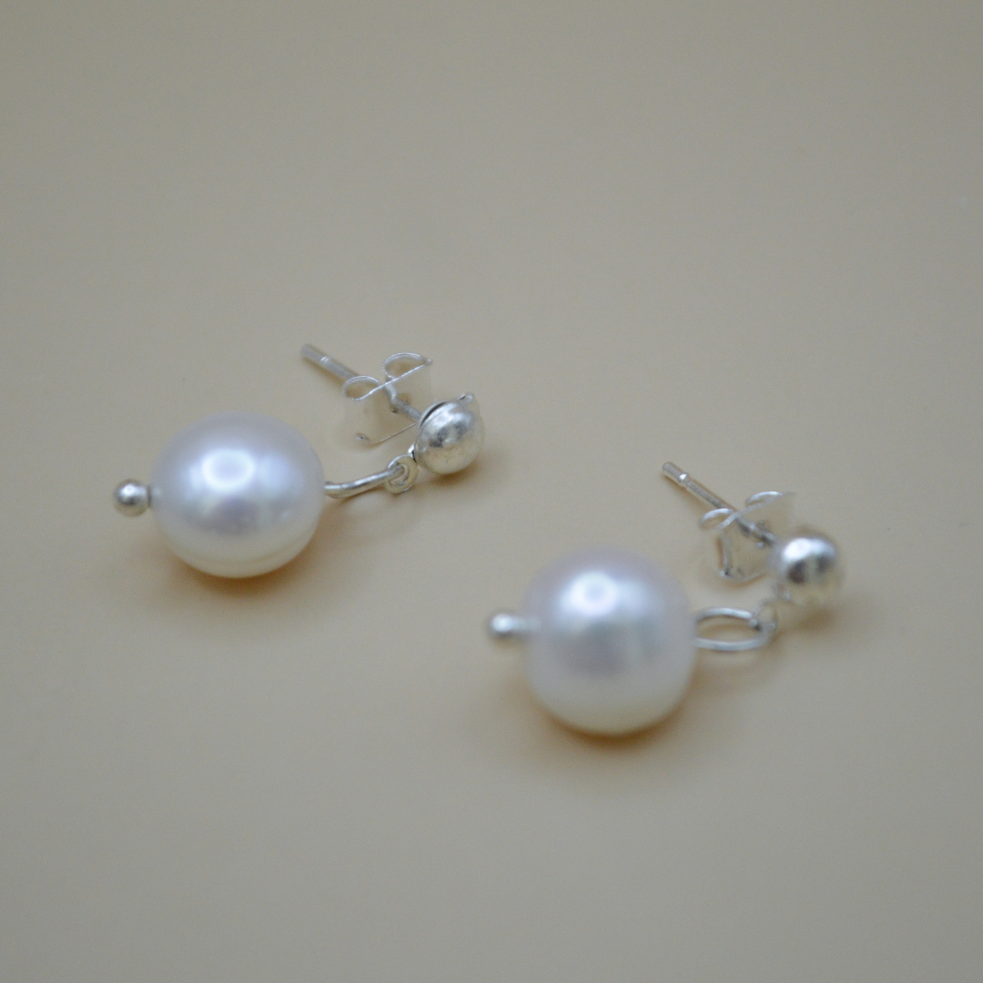 Aretes silver con perla de río colgante