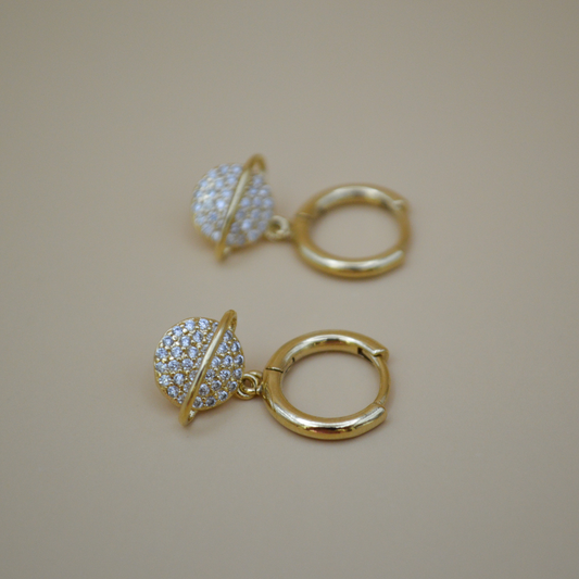 Huggies basic planeta zirconias