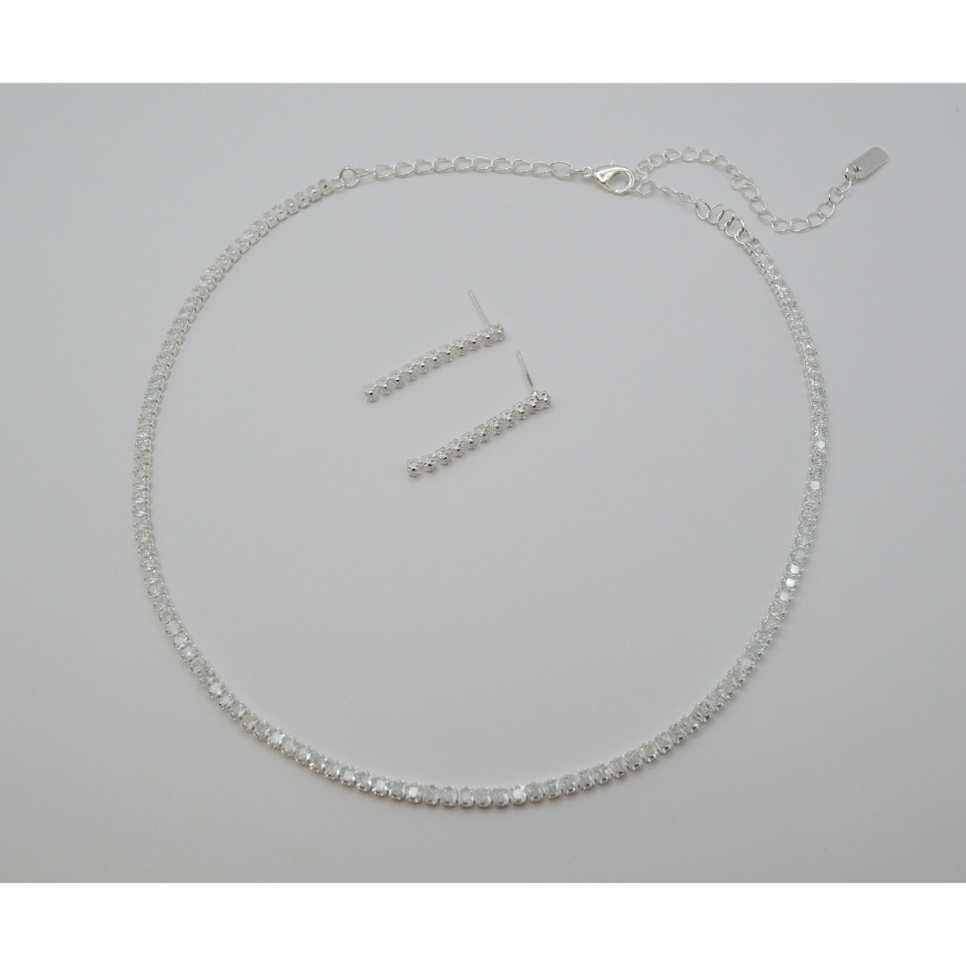 Juego zirconias silver (collar y aretes)