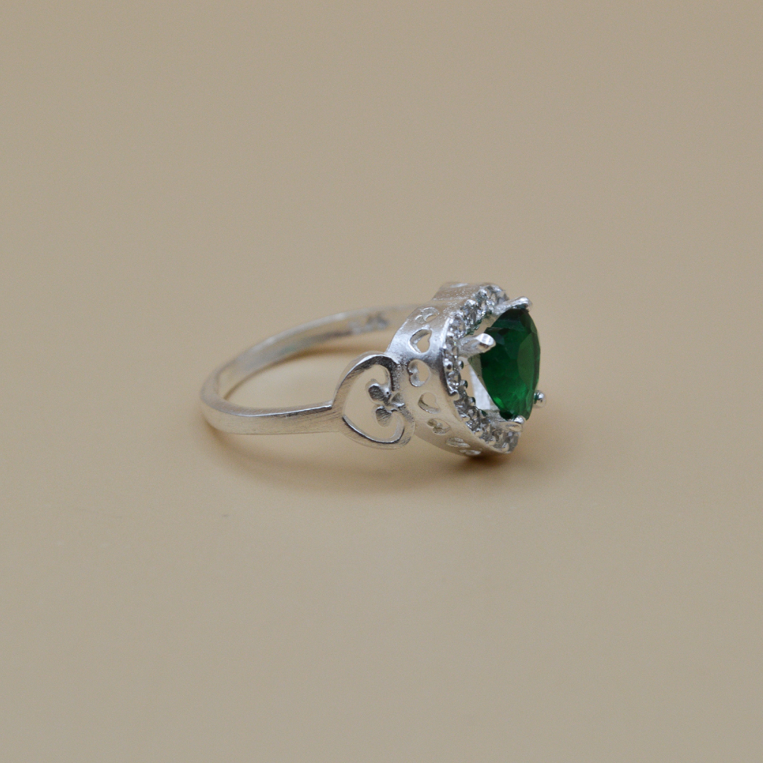 Anillo plata .925 corazón esmeralda zirconias