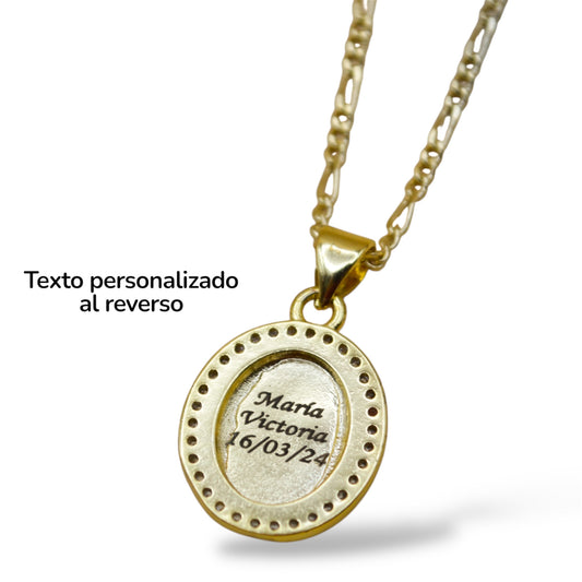 Collar Virgen de Guadalupe ovalada contorno zirconias