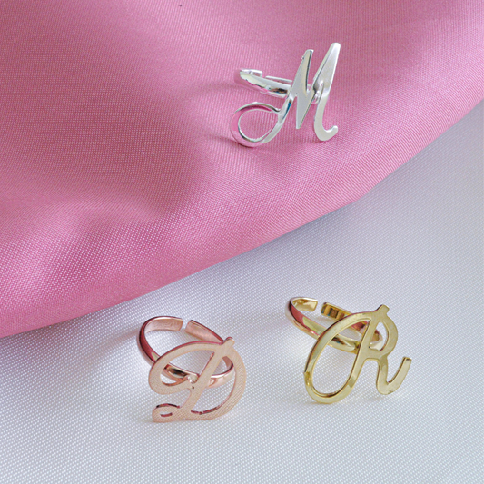 Anillo personalizado inicial ajustable