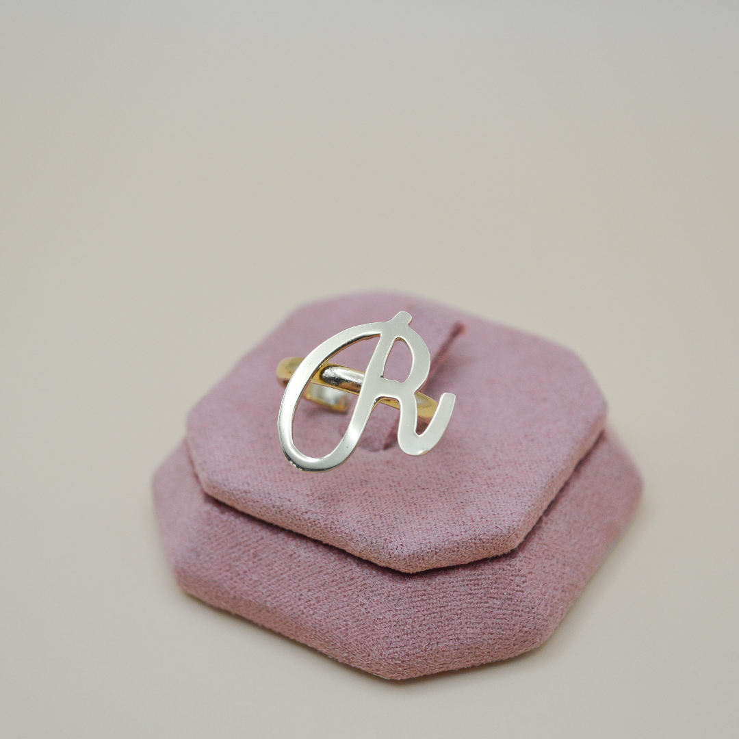 Anillo personalizado inicial ajustable