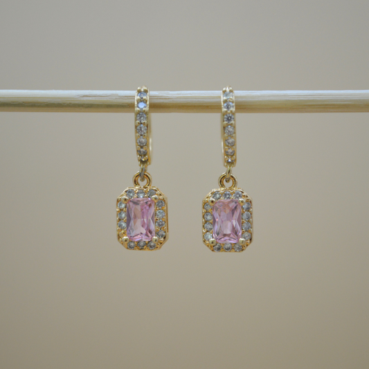 Huggies rectángulo pink zirconias contorno