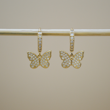 Huggies mariposa grande zirconias