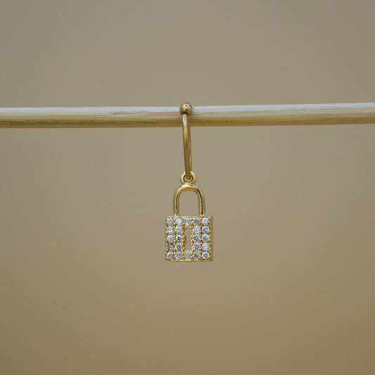 Piercing candado zirconias
