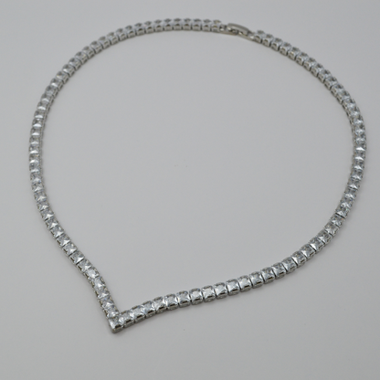 Juego zirconias cuadradas V (collar, pulsera y aretes)