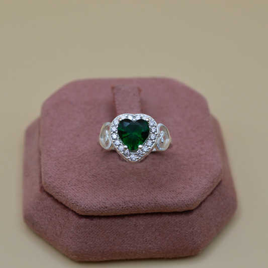 Anillo plata .925 corazón esmeralda zirconias
