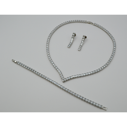 Juego zirconias cuadradas V (collar, pulsera y aretes)
