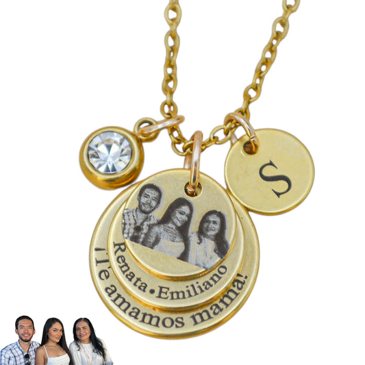 Collar personalizado triple mamá con fotograbado, nombres de hijos y frase