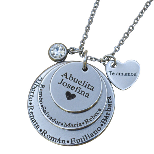 Collar personalizado triple para "Abuelita" con nombres de hijos y nietos
