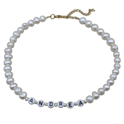Choker personalizado perlas de río naturales y letras acrílicas