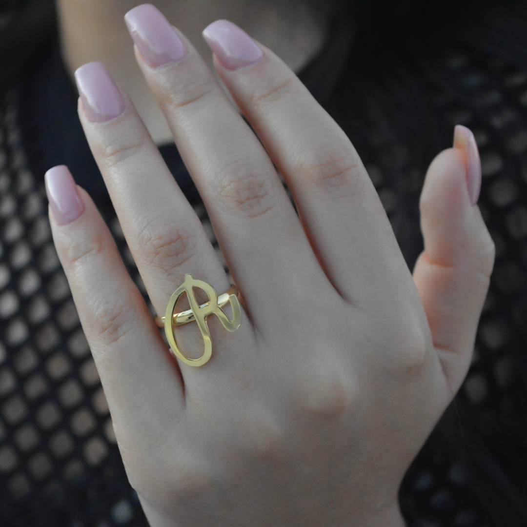 Anillo personalizado inicial ajustable