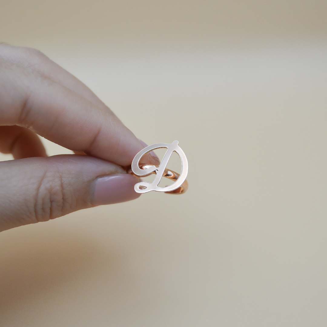 Anillo personalizado inicial ajustable