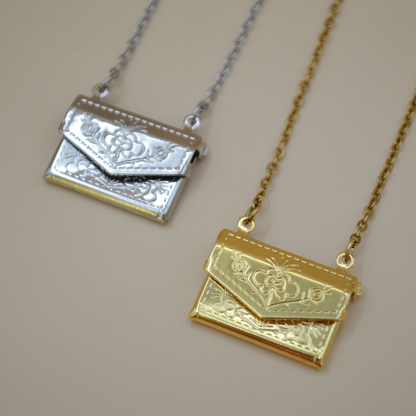 Collar de sobre para guardar carta escrita a mano